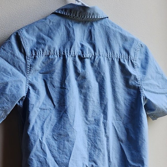 Urban Pipeline Blue Shortsleeve Button Down Shirt Size Medium - Picture 9 of 12